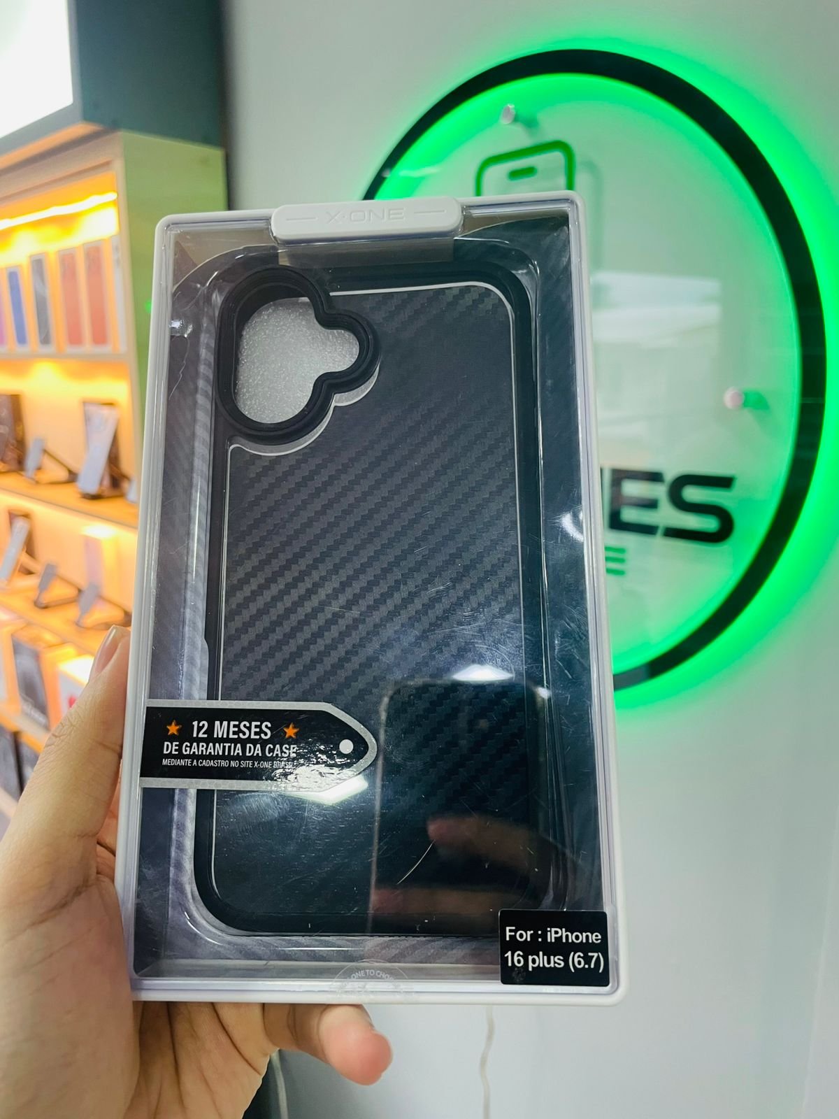 Capa X-One Shock Dominator 2.0 IPhone 16 Plus